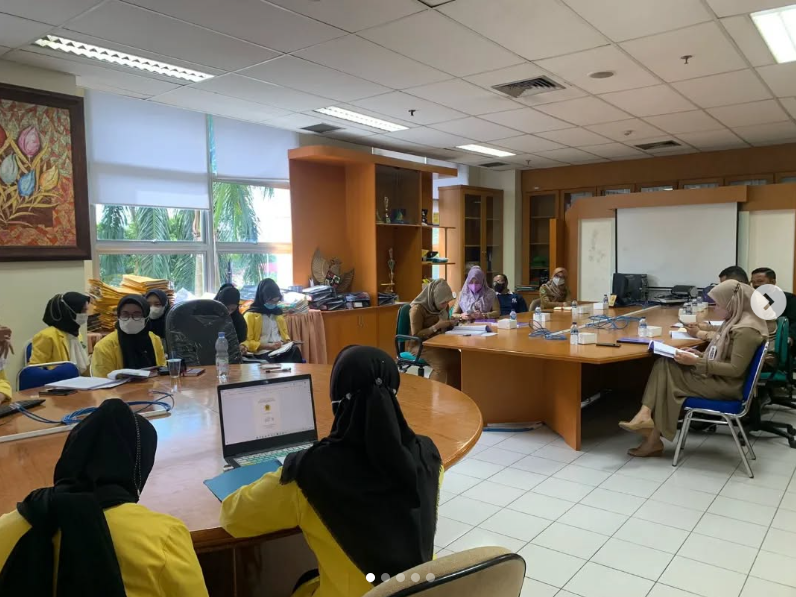 Seminar dan penutupan Praktek Kerja Lapangan Prodi S1 Administrasi Rumah Sakit Fakultas Ilmu Kesehatan Universitas Awal Bros di RSUD Arifin Achmad Provinsi Riau.