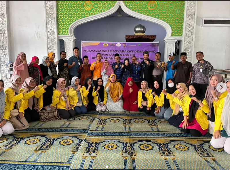 Penutupan KKN mahasiswi Prodi S1 Administrasi Rumah Sakit Universitas Awal Bros di Kelurahan Sialang Rampai kec. Kulim