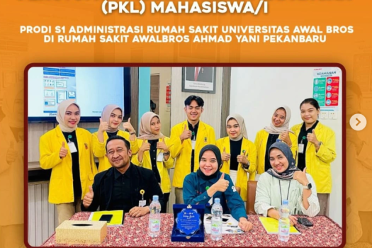 Presentasi laporan kegiatan dan penutupan praktik kerja lapangan (PKL) mahasiswa/i 